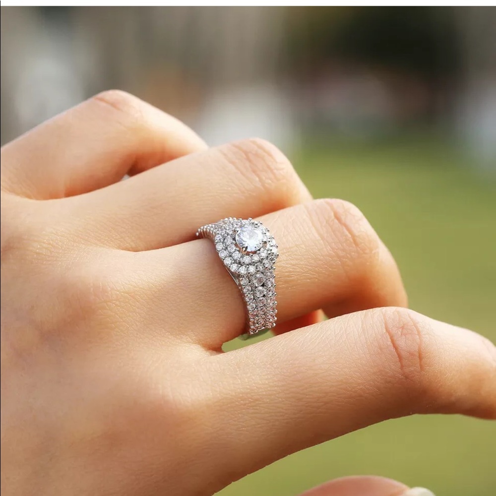 New gorgeous s925 silver white sapphire ring - Picture 4 of 7
